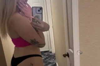 new in town barbie is here to please & hypnotize you in my exotic deep blue eyes 😍💦 - Image 8